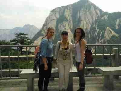 cutomer visiting mount huashan